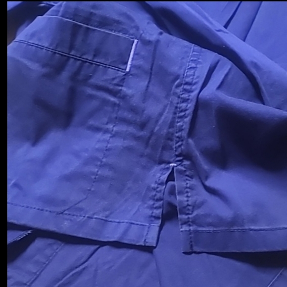 WOMEN'S MED COUTURE SCRUB SHIRT - Picture 2 of 4